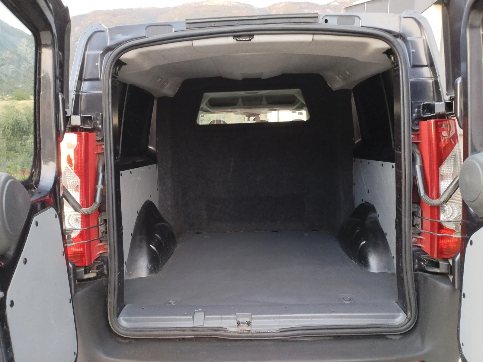 Citroen Jumpy 2.0 HDI 120hp 6ск Климатик 6+ 1 Макси База, снимка 14 - Бусове и автобуси - 56260631