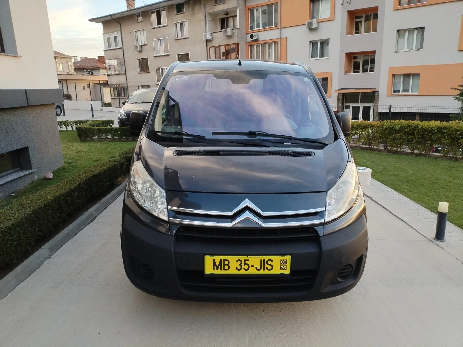 Citroen Jumpy 2.0 HDI 120hp 6ск Климатик 6+ 1 Макси База, снимка 2 - Бусове и автобуси - 56260631