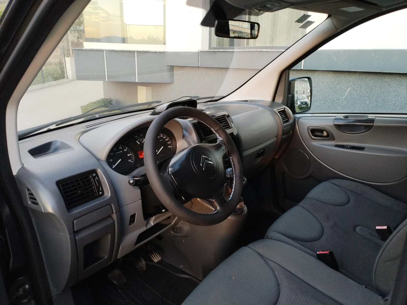 Citroen Jumpy 2.0 HDI 120hp 6ск Климатик 6+ 1 Макси База, снимка 11 - Бусове и автобуси - 56260631