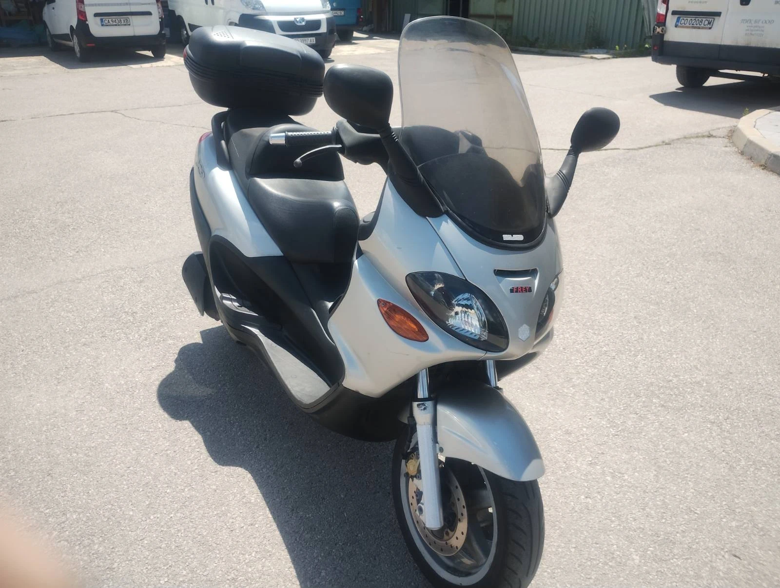 Piaggio X9