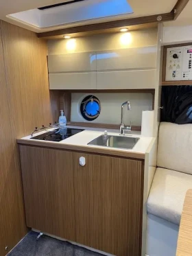 Моторна яхта Azimut Atlantis 34, снимка 12