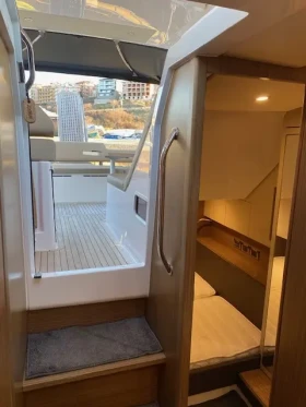 Моторна яхта Azimut Atlantis 34, снимка 17