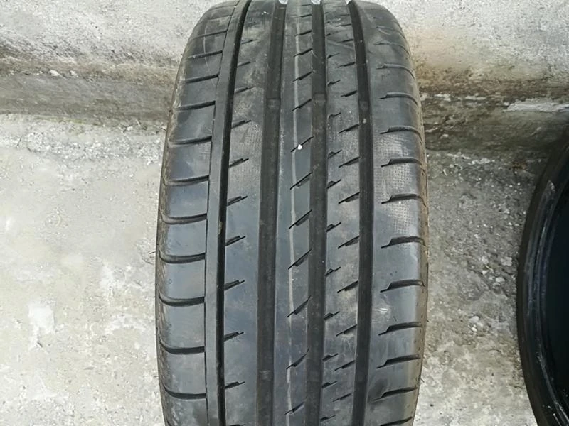 Гуми Летни 205/40R17, снимка 1 - Гуми и джанти - 21479506