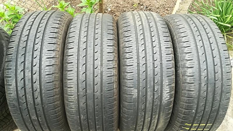 Гуми Летни 225/65R17, снимка 1 - Гуми и джанти - 25475523