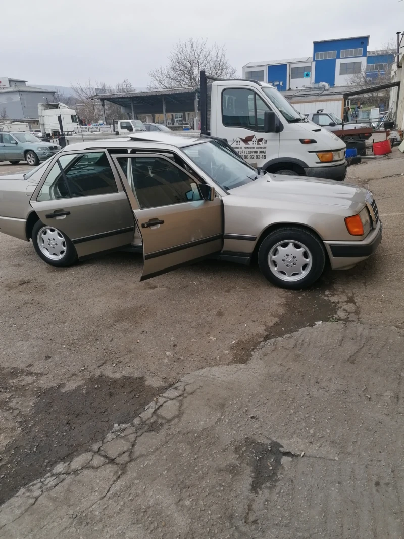 Mercedes-Benz 124, снимка 4 - Автомобили и джипове - 47151592