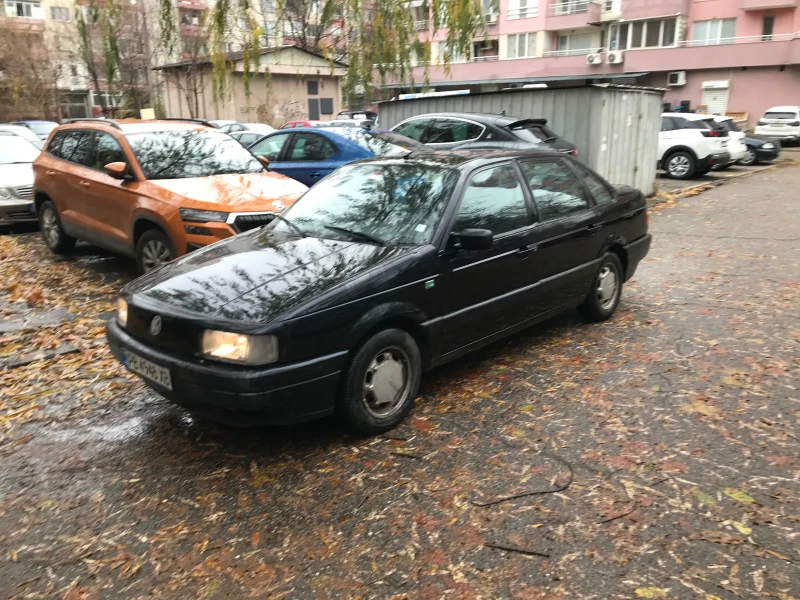 VW Passat 1.8 Моно, седан, снимка 1 - Автомобили и джипове - 48220002