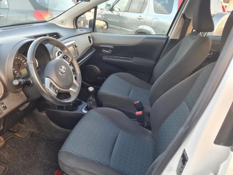 Toyota Yaris 1.0 VVT-I КАМЕРА, снимка 7 - Автомобили и джипове - 48449429