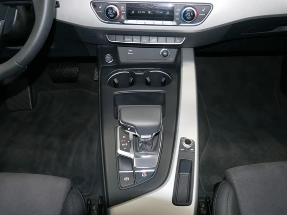 Audi A4 30 TDI = S-line = Distronic Гаранция - изображение 8