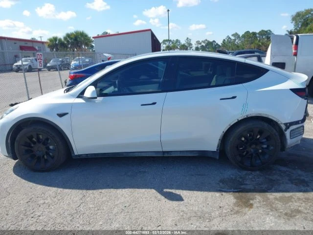 Tesla Model Y * LONG RANGE* DUAL MOTOR* AWD*  | Mobile.bg � ����������� 13