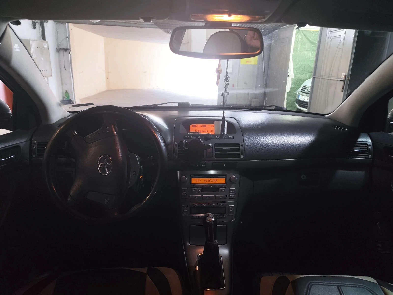 Toyota Avensis 2.0 116hp D4D - изображение 8