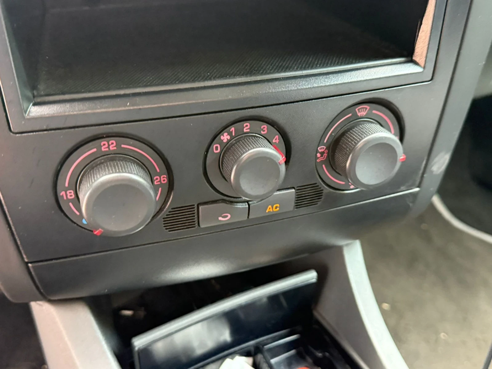 Seat Ibiza 1.4Колата е ТОП ТОП  ТОП СЪС КЛИМАТИК - изображение 7