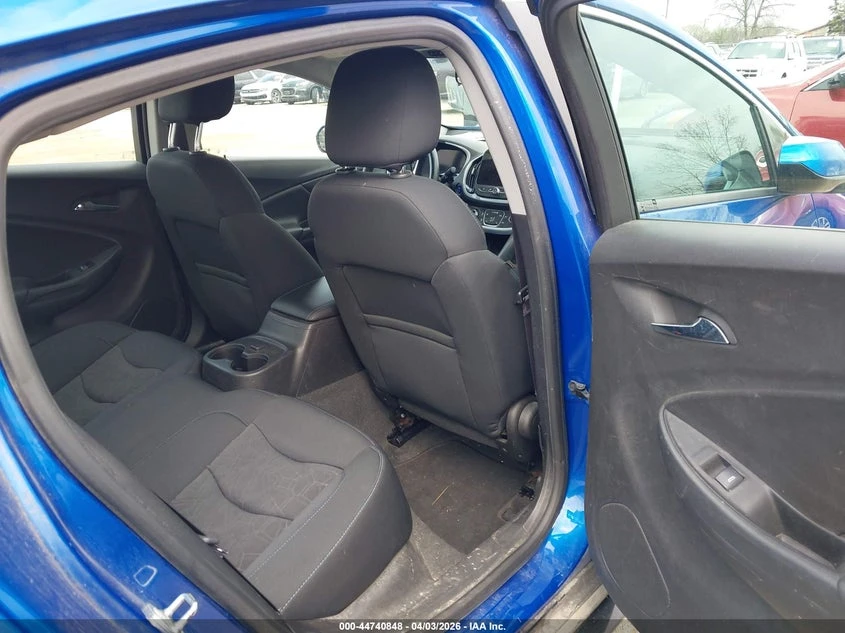 Chevrolet Volt 1.5l Lt, снимка 8 - Автомобили и джипове - 54395960