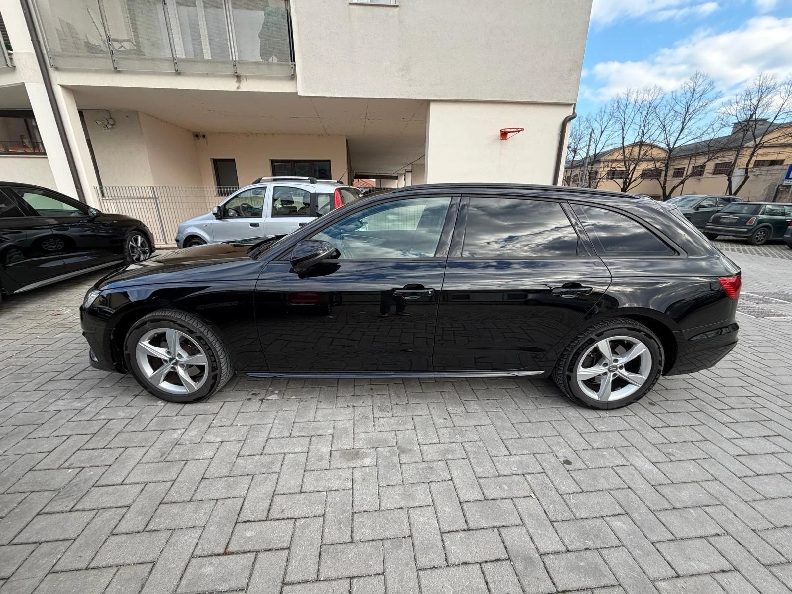 Audi A4 2.0 TDI Avant Automatic, снимка 7 - Автомобили и джипове - 54555103