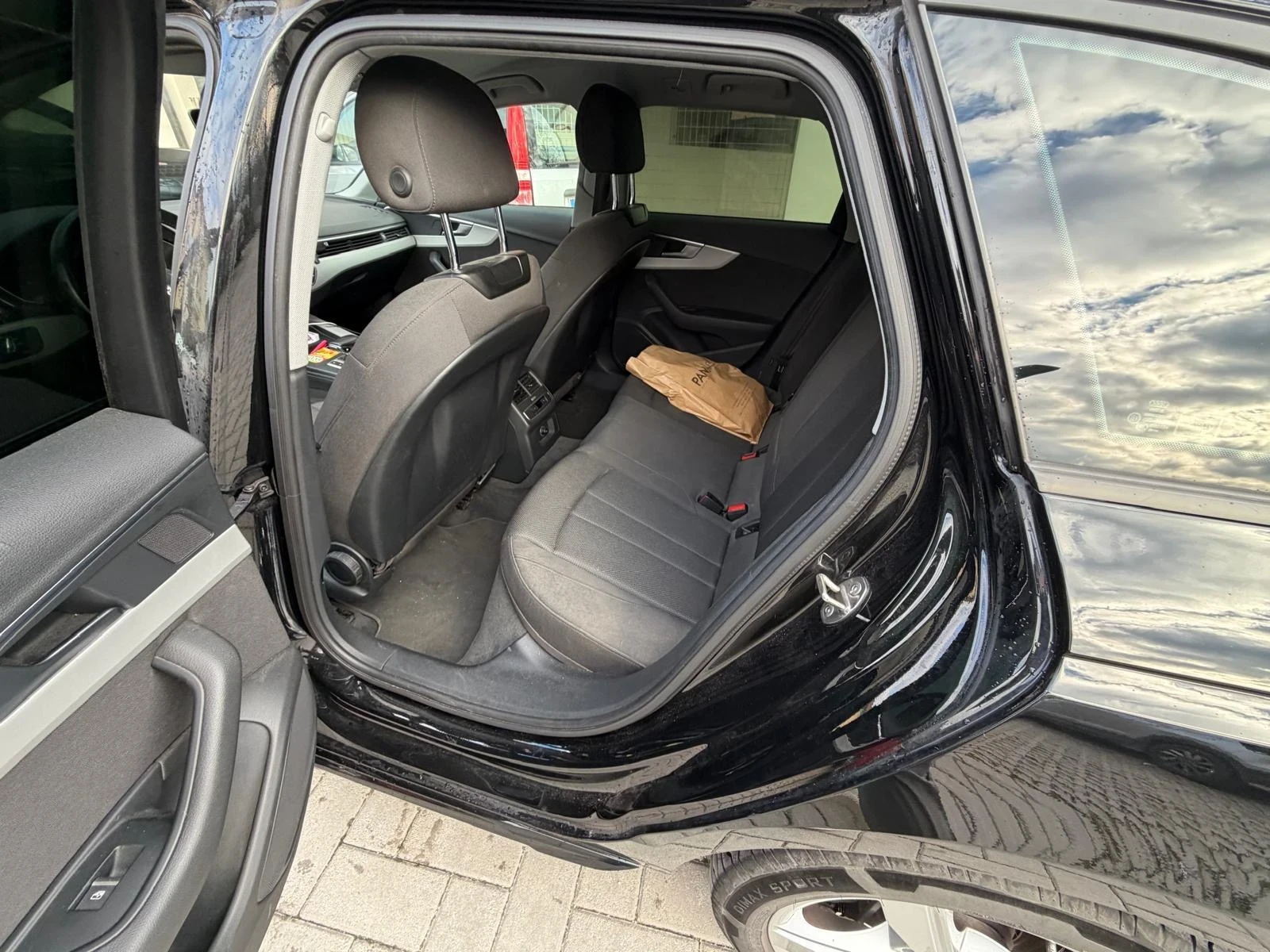 Audi A4 2.0 TDI Avant Automatic, снимка 13 - Автомобили и джипове - 54555103