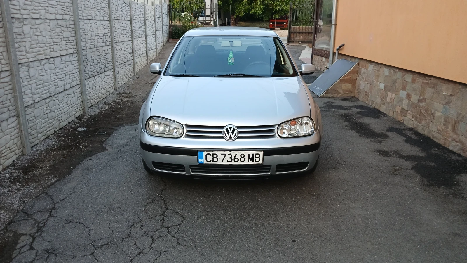 VW Golf