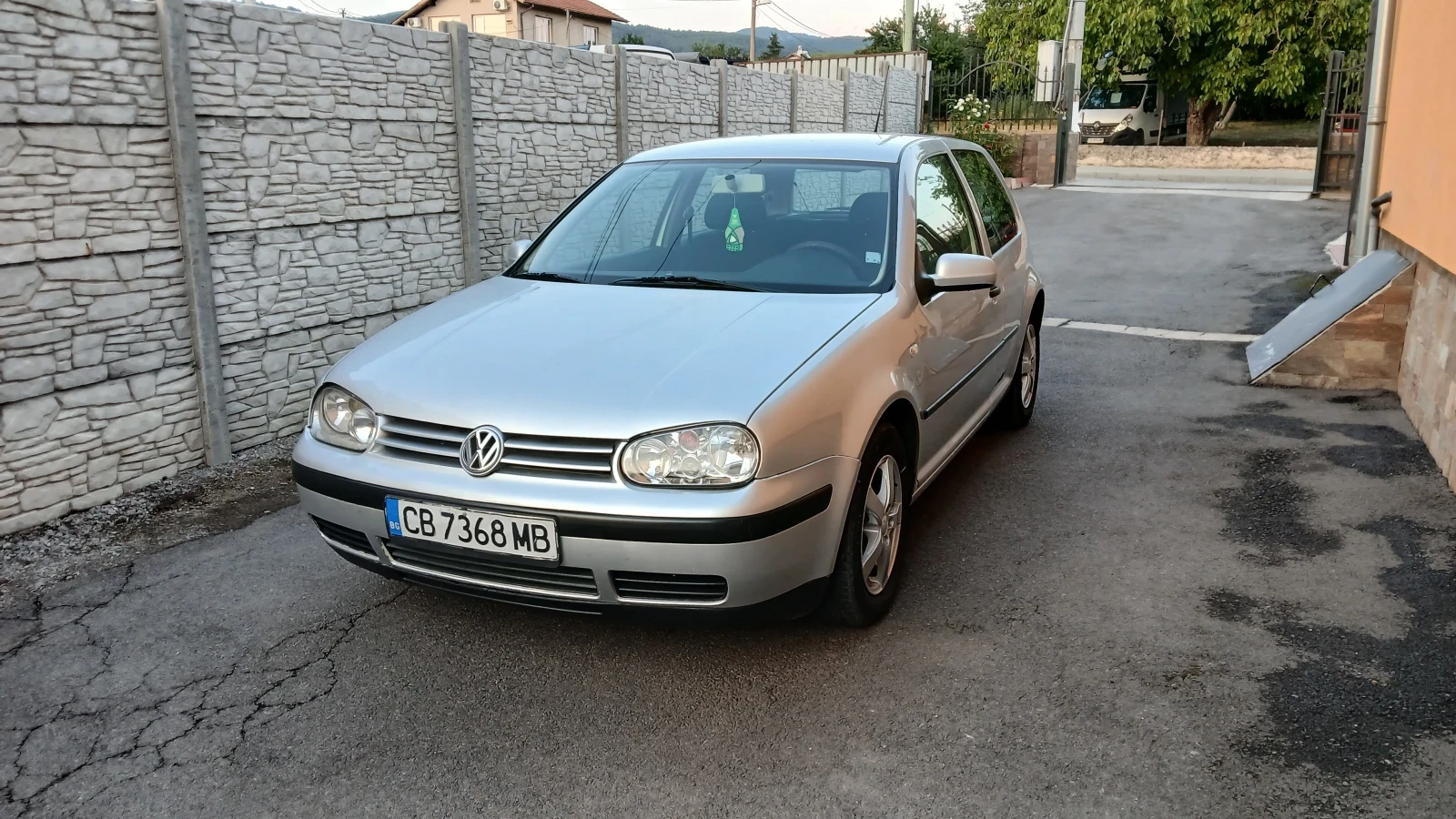 VW Golf, снимка 2 - Автомобили и джипове - 55792551