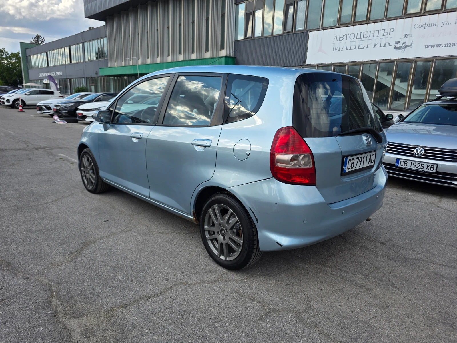 Honda Jazz 1.3i 83k.c, снимка 6 - Автомобили и джипове - 55950926