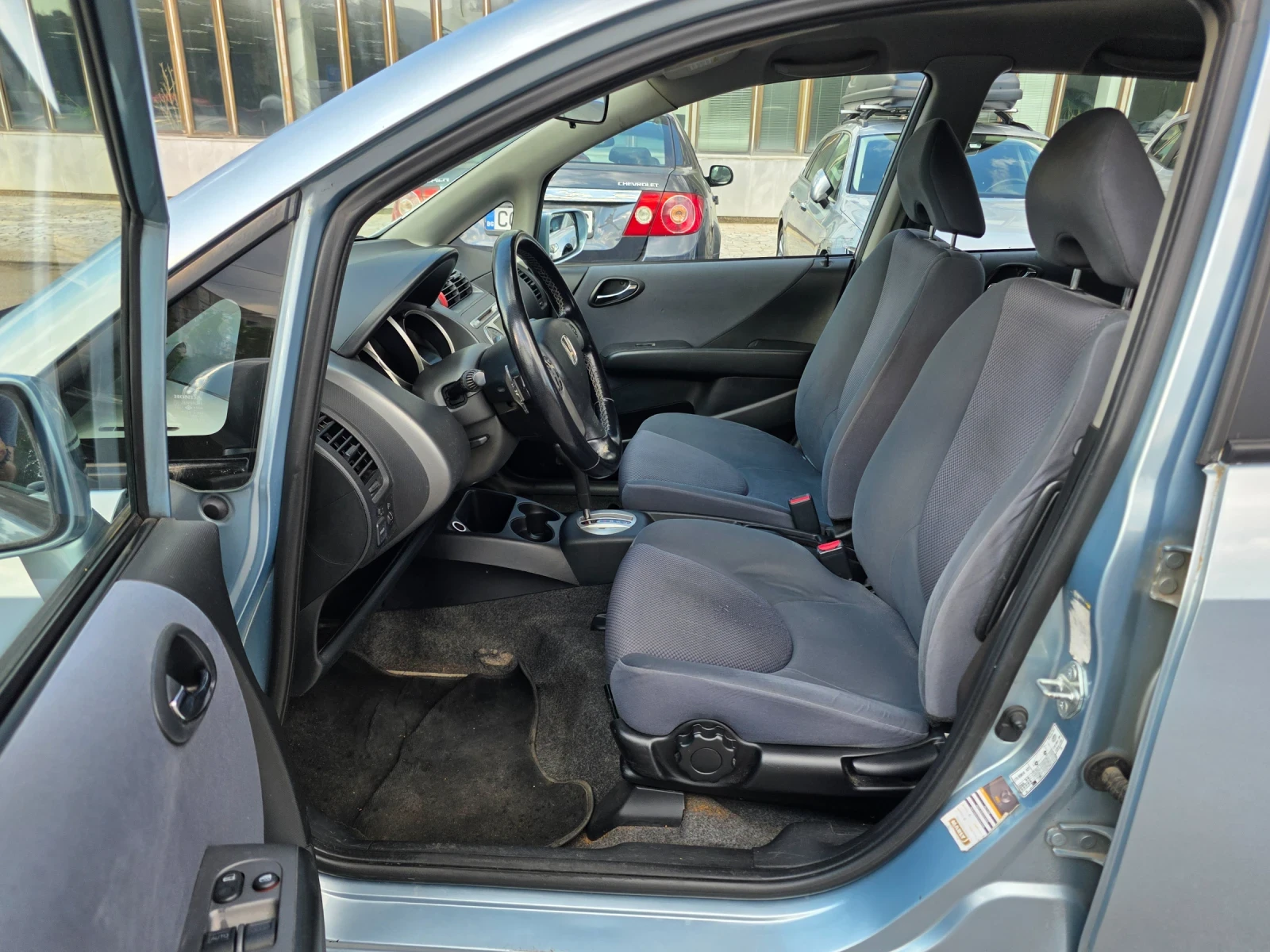 Honda Jazz 1.3i 83k.c, снимка 7 - Автомобили и джипове - 55950926