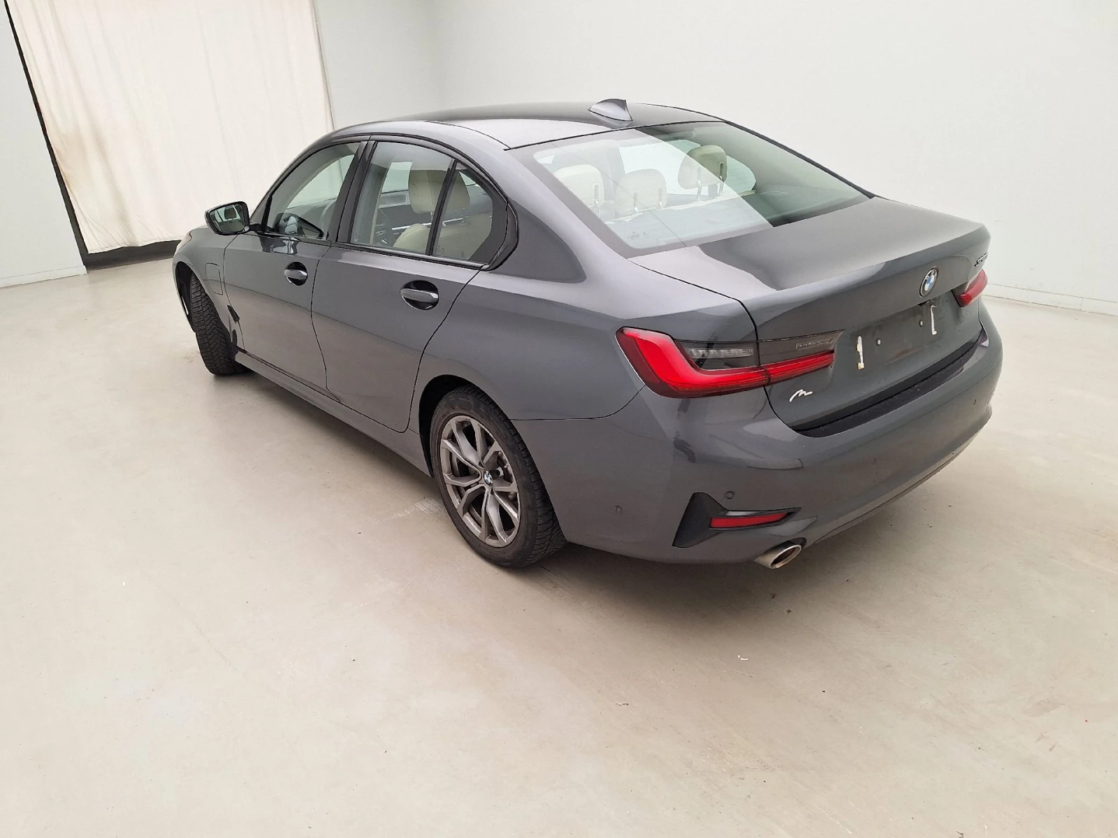 BMW 330 Reeks Berline 330e Leather Navi LED , снимка 5 - Автомобили и джипове - 56205082