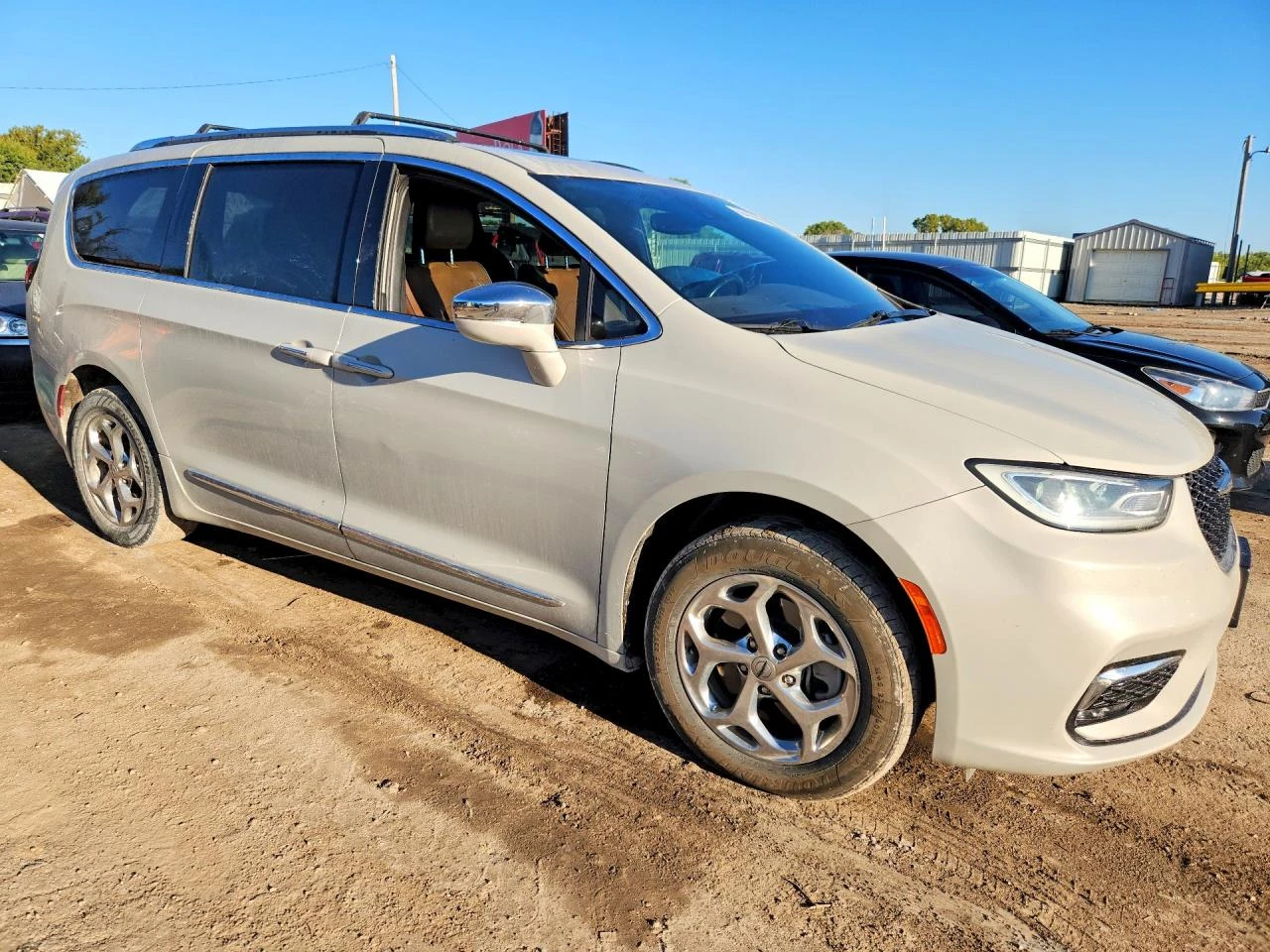 Chrysler Pacifica 3.6l Limited, снимка 4 - Автомобили и джипове - 56216341