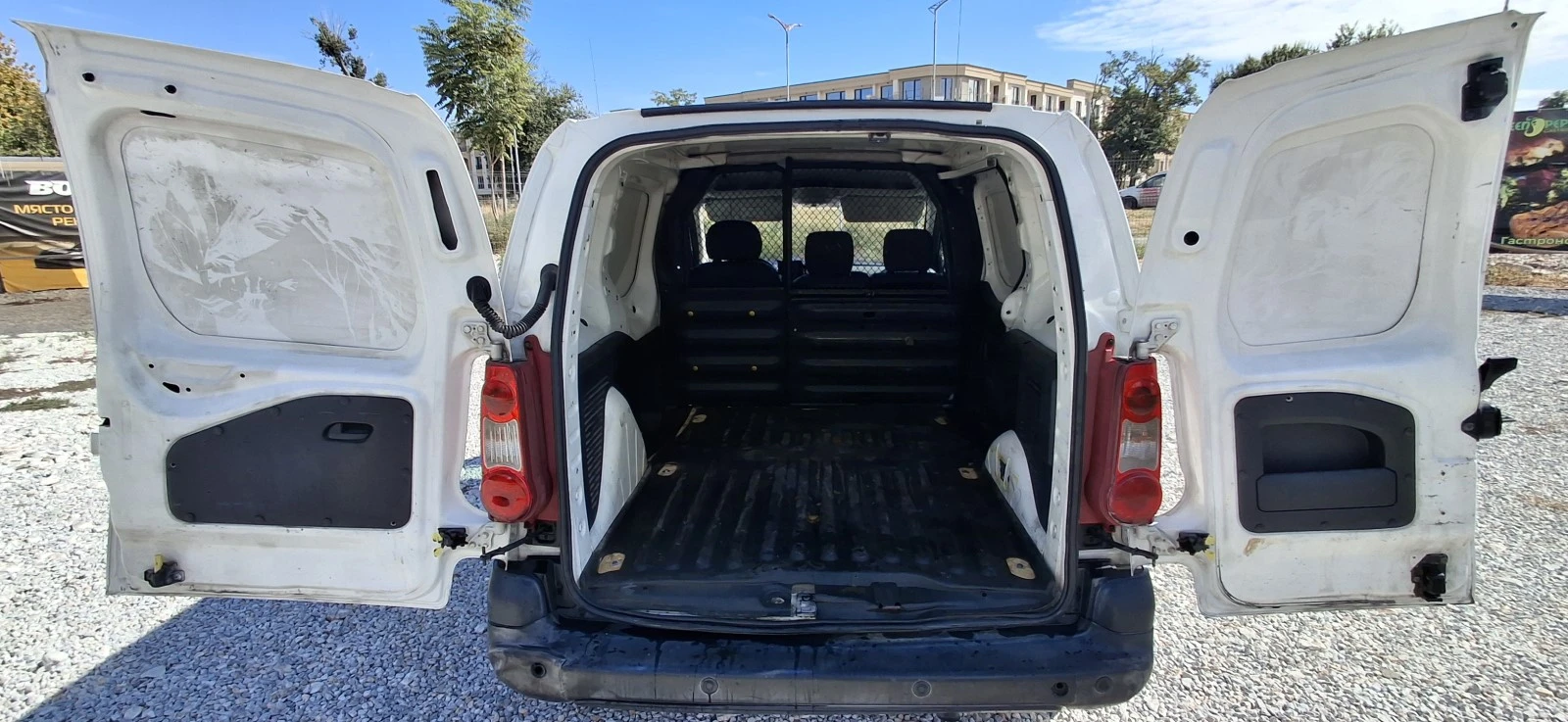 Peugeot Partner 1.6HDi 90PS, снимка 13 - Автомобили и джипове - 56225267
