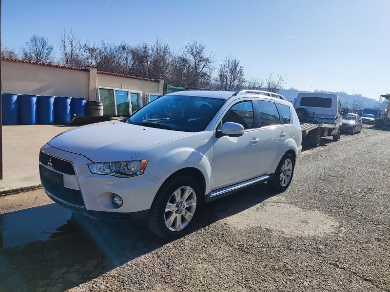 Mitsubishi Outlander 2.0MIVEC Automatic , снимка 1 - Автомобили и джипове - 48852685