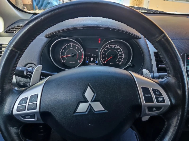 Mitsubishi Outlander 2.0MIVEC Automatic , снимка 11 - Автомобили и джипове - 48852685