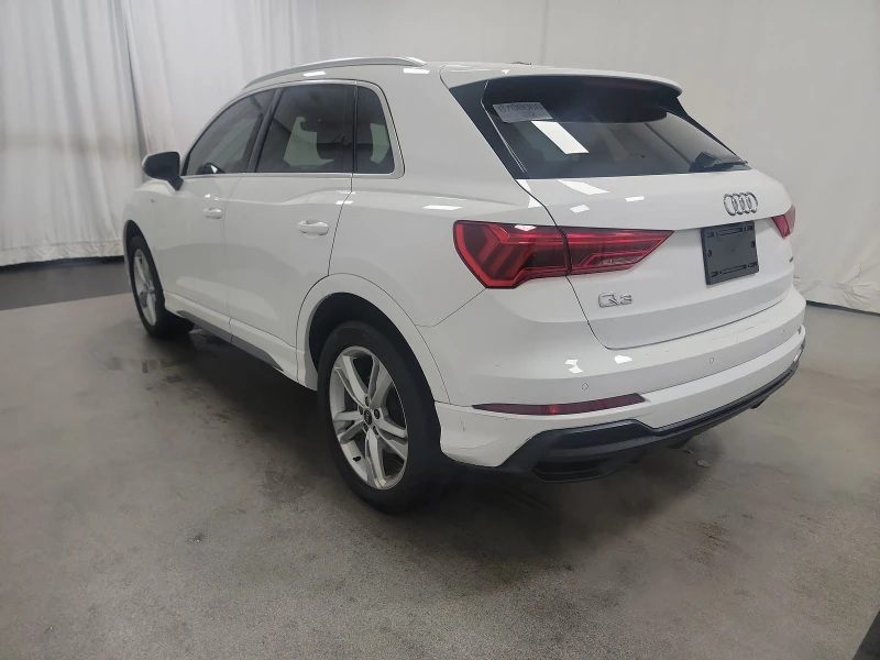 Audi Q3 S-Line* Диг.табло* Ambient* М.точка* Следене* Пано, снимка 6 - Автомобили и джипове - 49139872