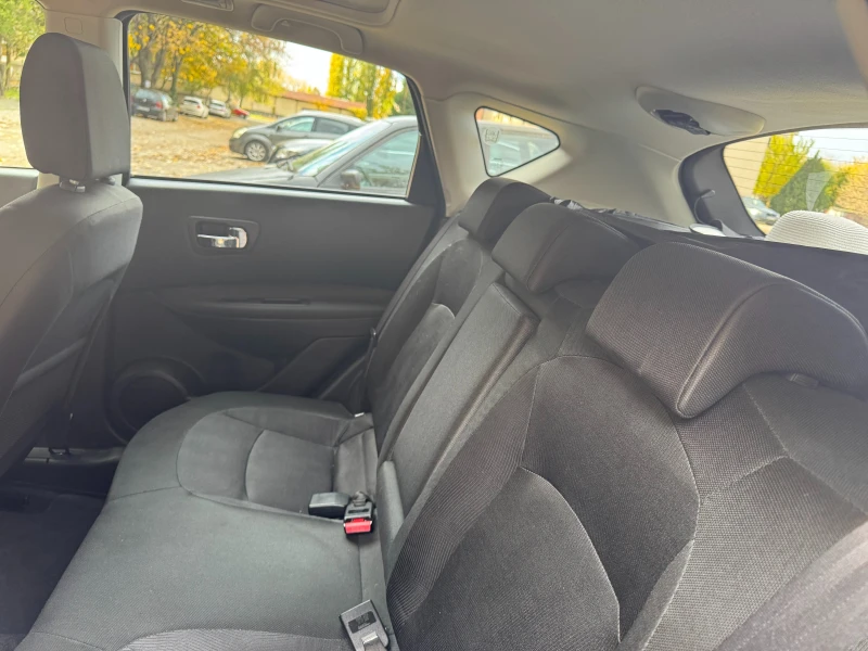 Nissan Qashqai, снимка 16 - Автомобили и джипове - 52325944
