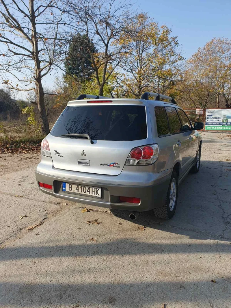 Mitsubishi Outlander, снимка 8 - Автомобили и джипове - 52465901