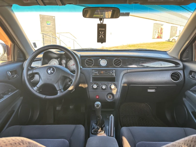 Mitsubishi Outlander 2.4 4x4 газ, бензин , снимка 11 - Автомобили и джипове - 52553712