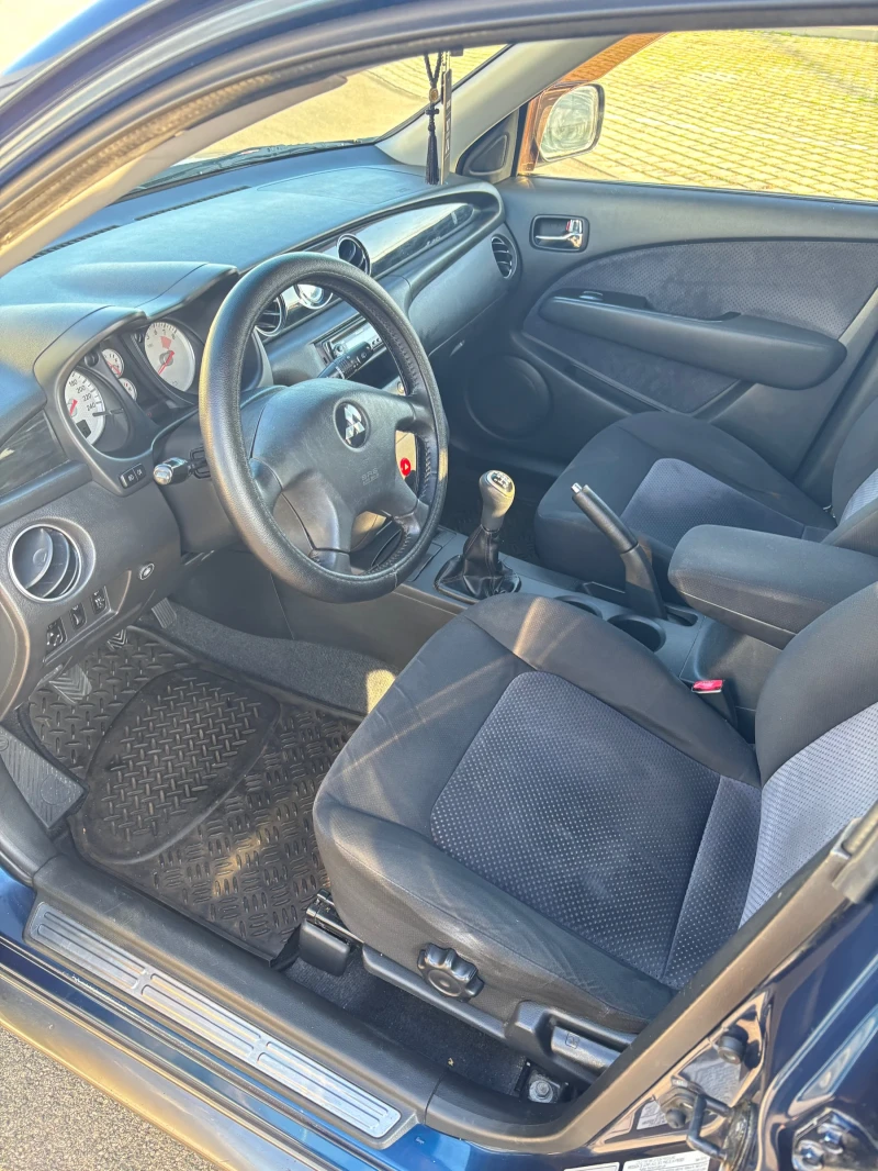 Mitsubishi Outlander 2.4 4x4 газ, бензин , снимка 8 - Автомобили и джипове - 52553712