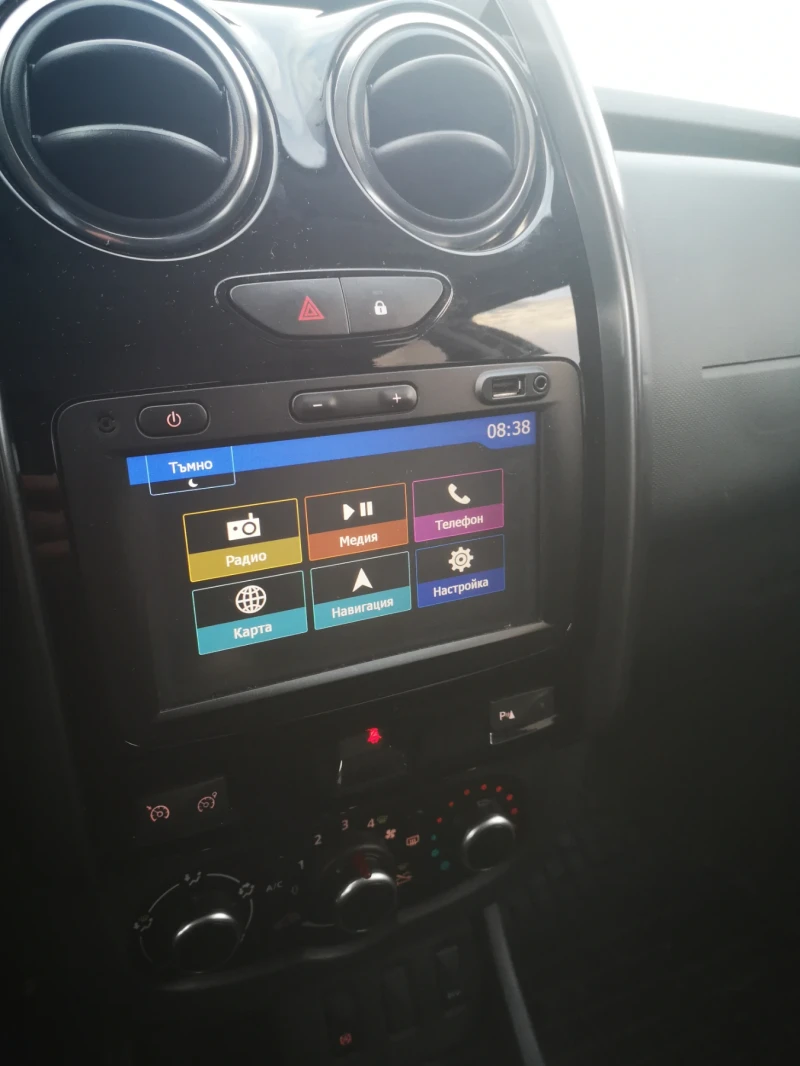 Dacia Duster 16i GAS EURO 6 , снимка 9 - Автомобили и джипове - 52902055