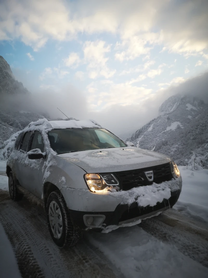 Dacia Duster 16i GAS EURO 6 , снимка 3 - Автомобили и джипове - 52902055