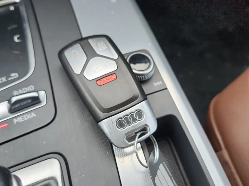 Audi Q5 PROGRESSIV | ПОДГРЕВИ | ШИБЕДАХ | CARFAX, снимка 9 - Автомобили и джипове - 53456680