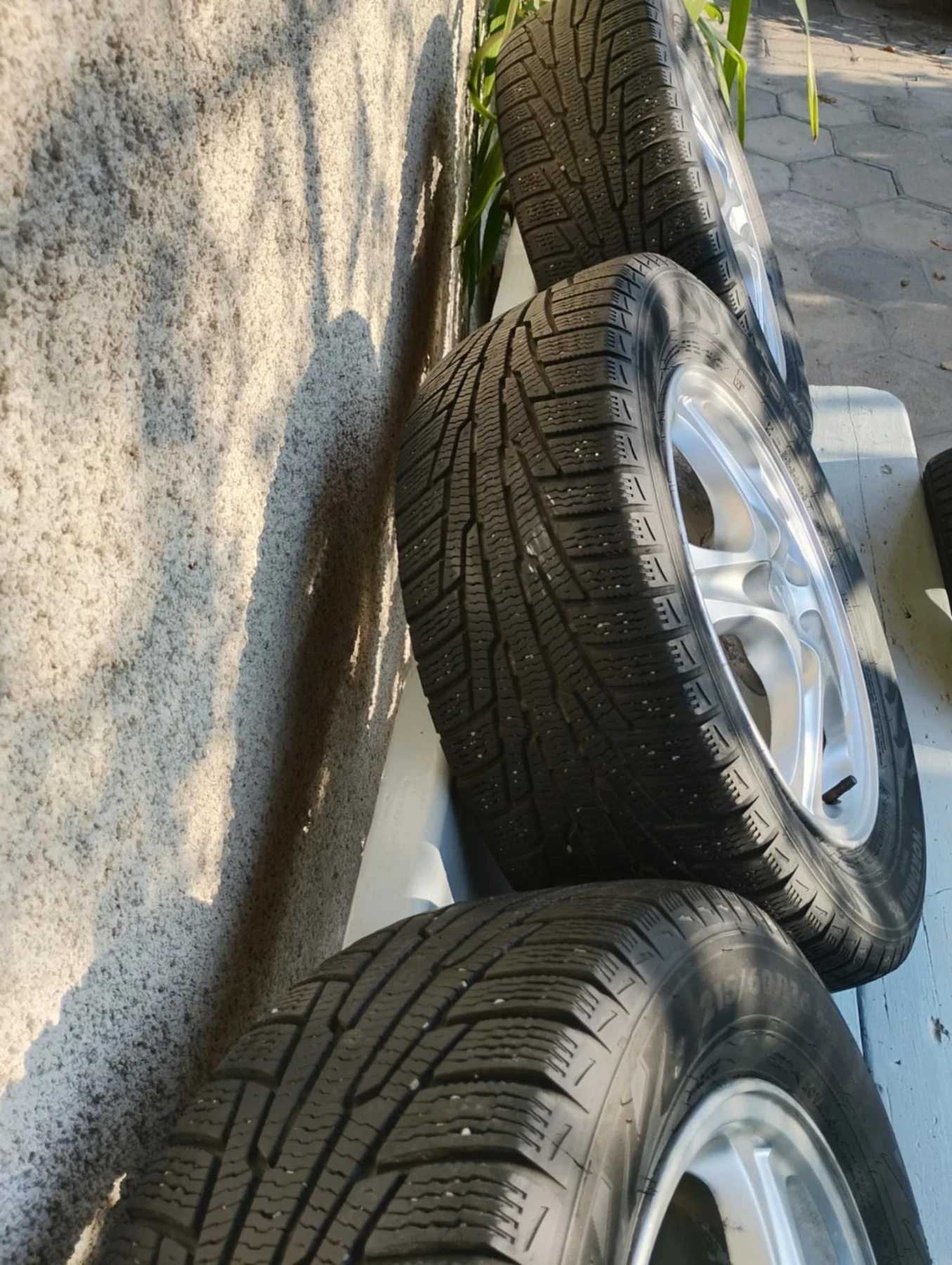 Mitsubishi Outlander ������ 215/60/16 ����� �� ���� ������  | Mobile.bg � ����������� 1