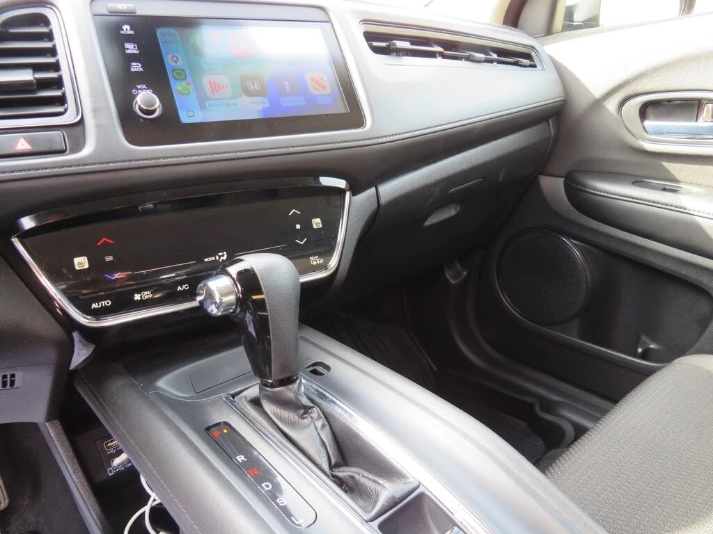 Honda Hr-v LX* AWD* АвтоКредит* (ЦЕНА ДО БГ), снимка 14 - Автомобили и джипове - 54139155