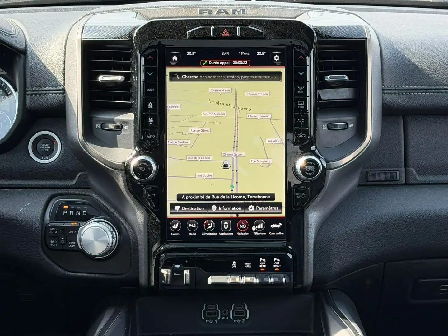 Dodge RAM 1500 HEMI 4X4 CREW CAB V8 5.7, снимка 12 - Автомобили и джипове - 54887815