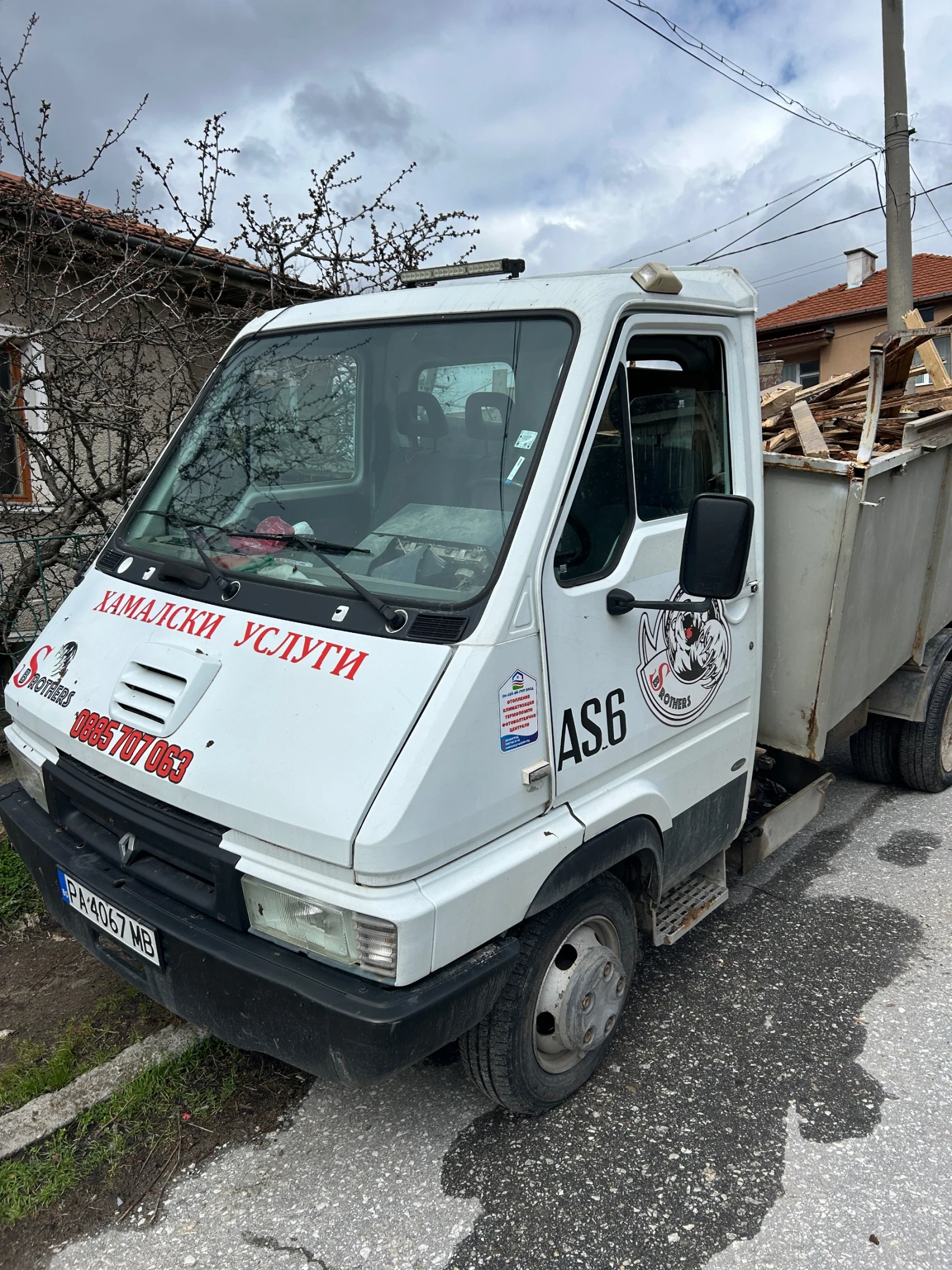 Renault R, снимка 3 - Бусове и автобуси - 54087363