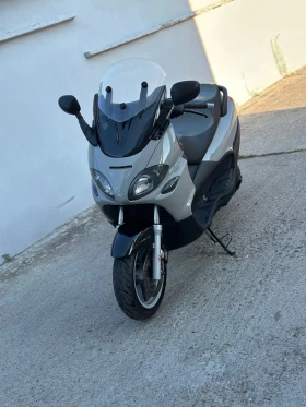  Piaggio X9