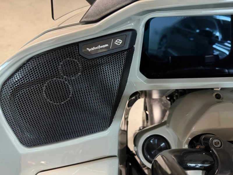 Harley-Davidson CVO Road glide 121 CVO FLTRXSE, снимка 11 - Мотоциклети и мототехника - 52232053