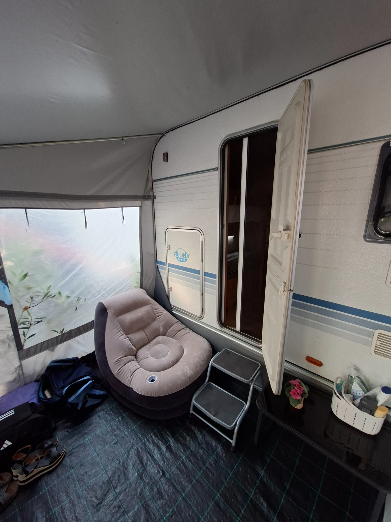 Каравана Adria, снимка 6 - Каравани и кемпери - 55804738