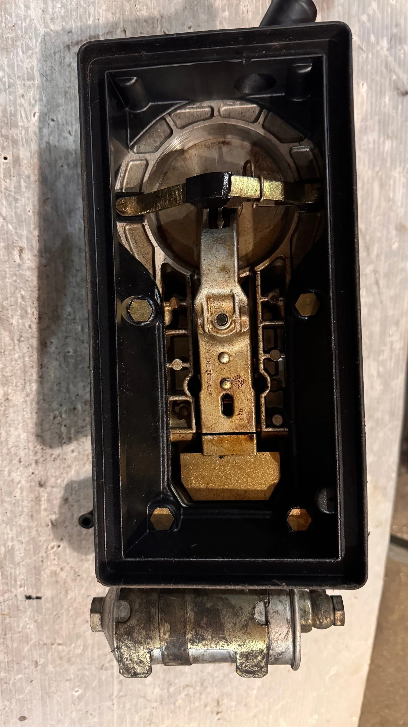 ��������� ����� �� VW Audi - 3432032093 / 027133837K / 0438120195 /  027133353 / 0450905021 | Mobile.bg � ����������� 2