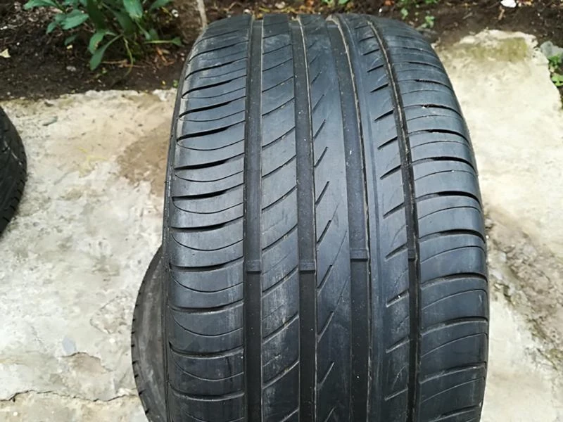 Гуми Летни 235/45R17, снимка 1 - Гуми и джанти - 21805585