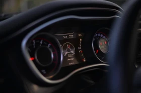 Dodge Challenger 5.7 HEMI RT/SRT* ОБДУХ* ПОДГРЕВ* ALPINESOUND* , снимка 15
