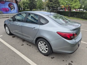 Opel Astra J 1.6 ГАЗ нова от България, снимка 6