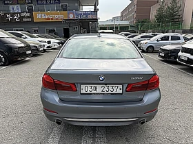 BMW 530 BLIND SPOT* HUD* ЕЛ. БАГАЖНИК* ЛЮК* КРАЙНА ЦЕНА, снимка 4