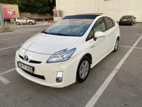 Toyota Prius  *   OBD* * CarPlay*  *  | Mobile.bg    1