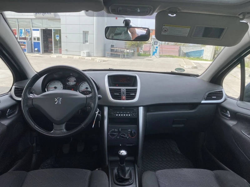 Peugeot 207  1.6i PANORAMA, снимка 13 - Автомобили и джипове - 45108159