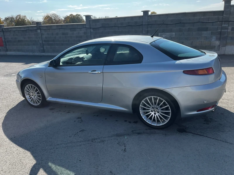 Alfa Romeo Gt 2.0 JTS, снимка 12 - Автомобили и джипове - 47803235